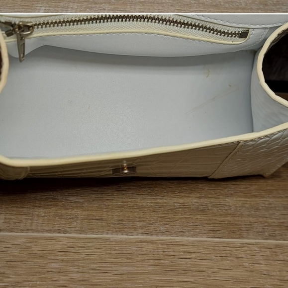 Balenciaga Hourglass Bag - Picture 6 of 6